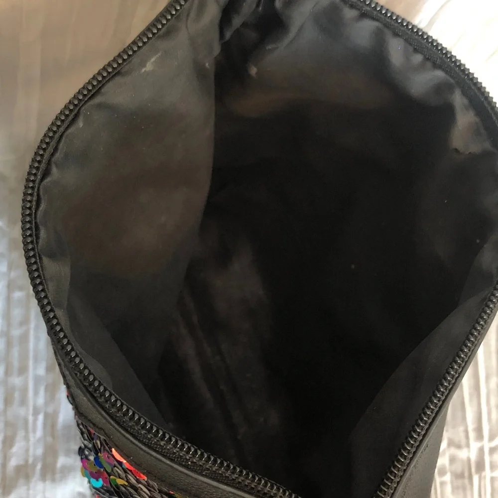 VICTORIA’s SECRET sparkly beaded large cosmetic makeup travel bag